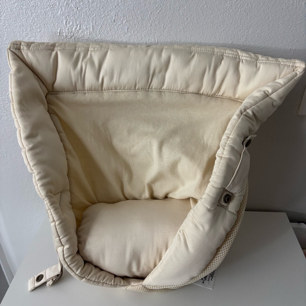 Ergobaby Infant Insert - Picture 5 of 6